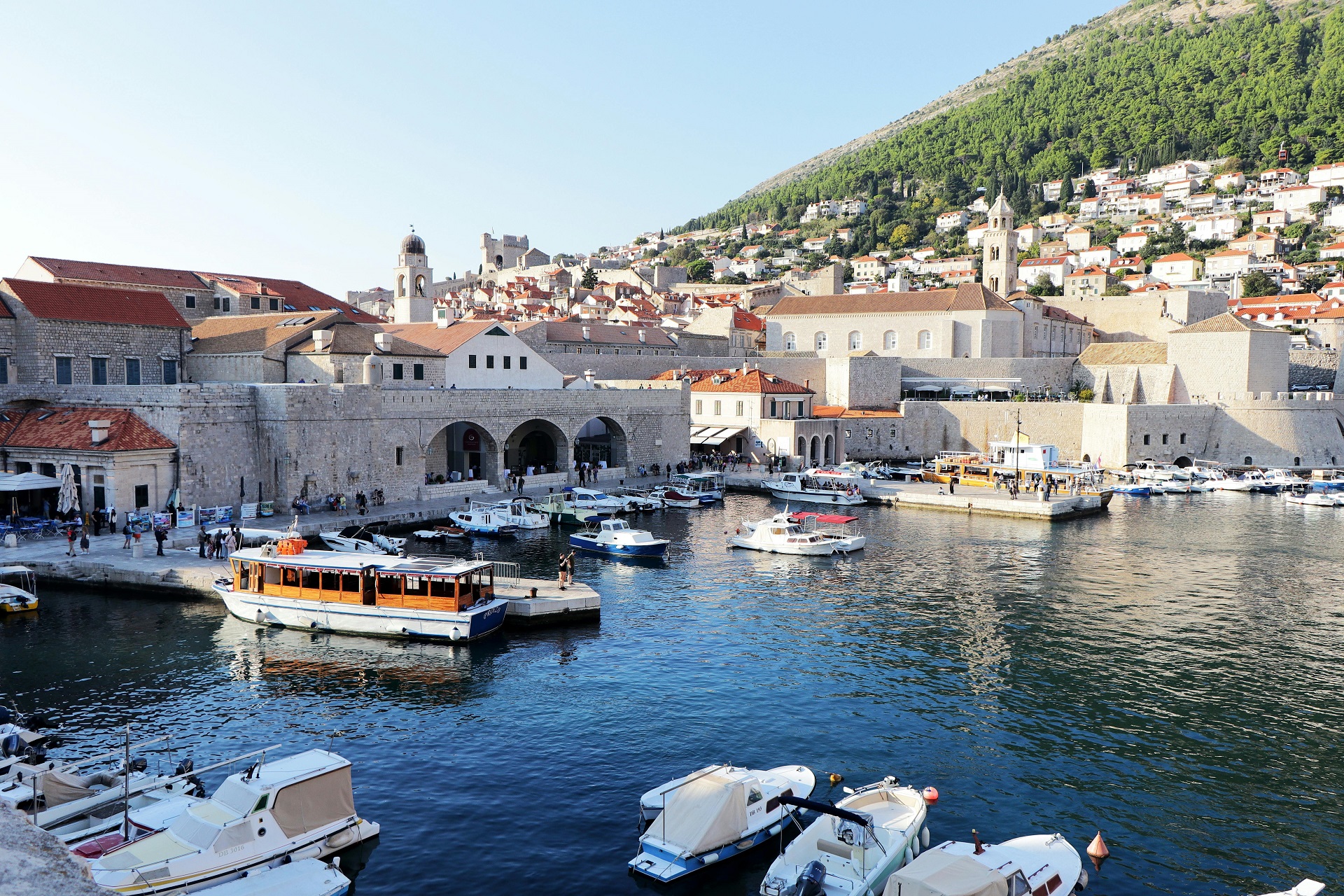 Exceptional Hosting in Dalmatia: Clean Vacation Rentals & Smart Comfort Around Primošten